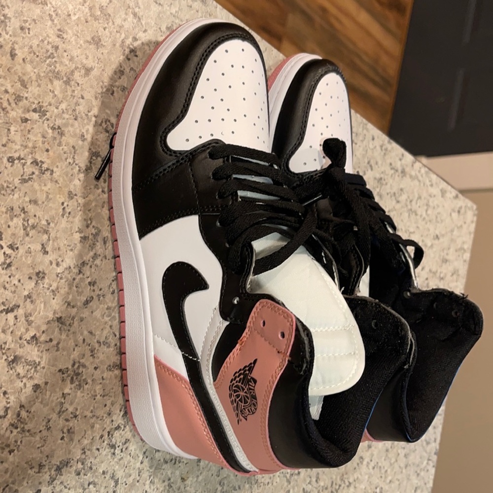 New w/o tags. Never worn. Air Jordans
